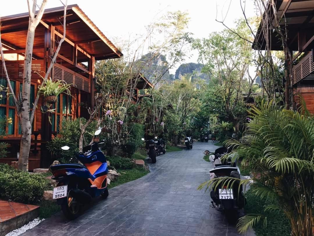 Areeya Phubeach Resort Wooden House Ban Chong Phli Exteriör bild