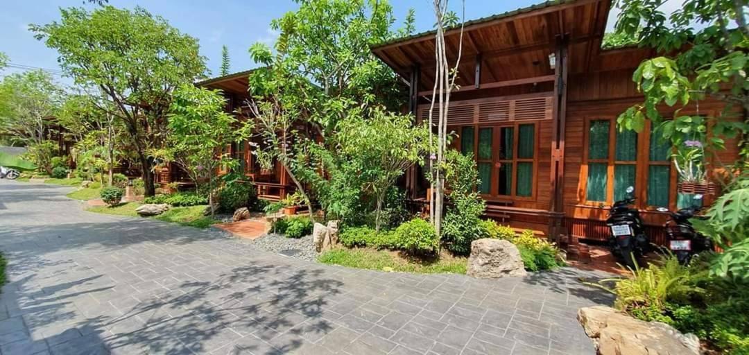 Areeya Phubeach Resort Wooden House Ban Chong Phli Exteriör bild